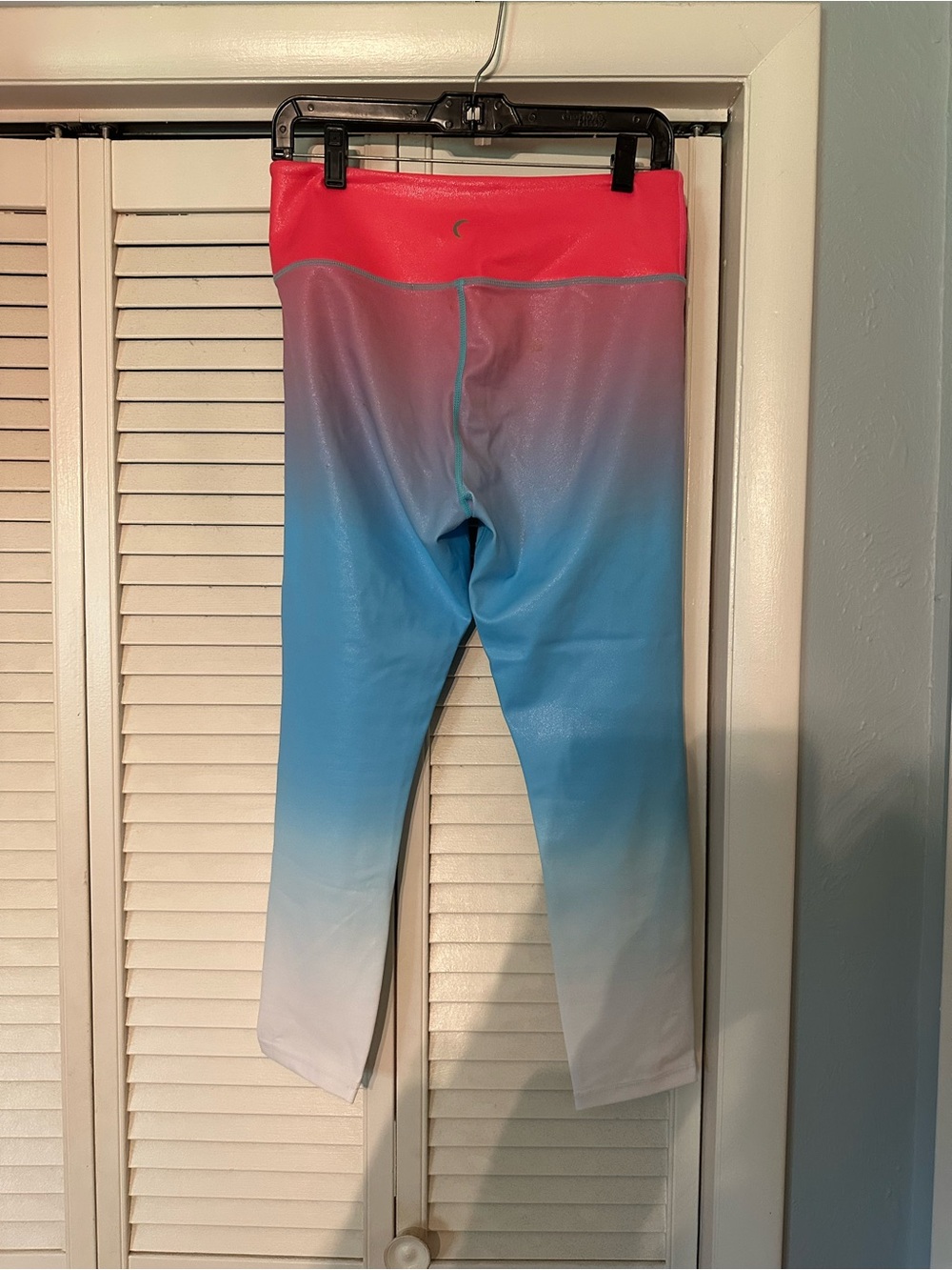 ZYIA Pink to Light Blue Ombre High-Waist Leggings - Picture 3 of 5